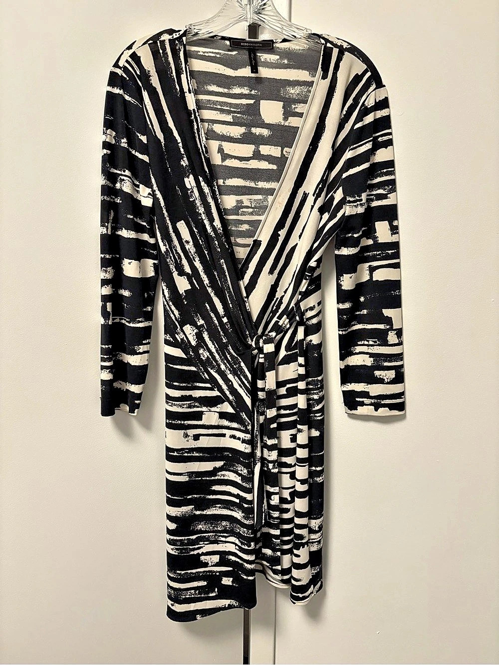BCBGMAXAZRIA Abstract Wrap Midi Dress in Black & White Size Medium